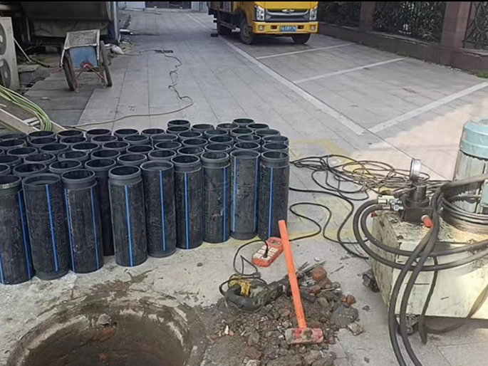 青云谱PE置换管厂家 DN315置换管 非开挖管短管置换